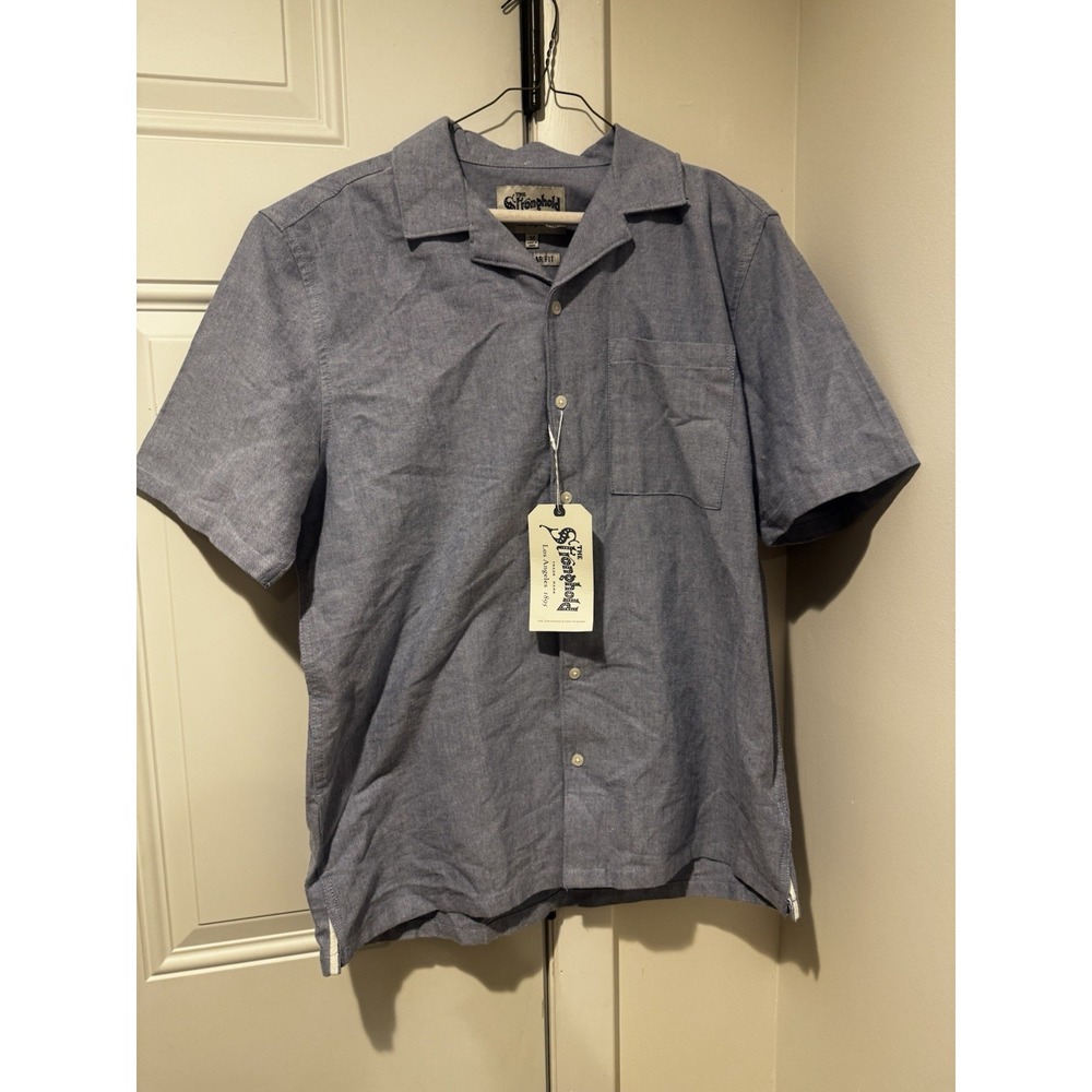 The Stronghold Shirt Blue Chambray Button Up‎ Camp NWT Reg Fit Sz M